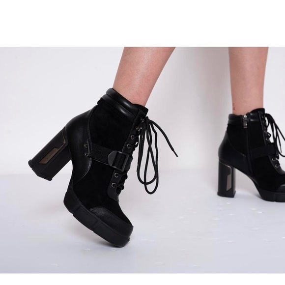 Atalina Black Lace-Up Women's Chunky Heeled Boots - Picture 2 of 6